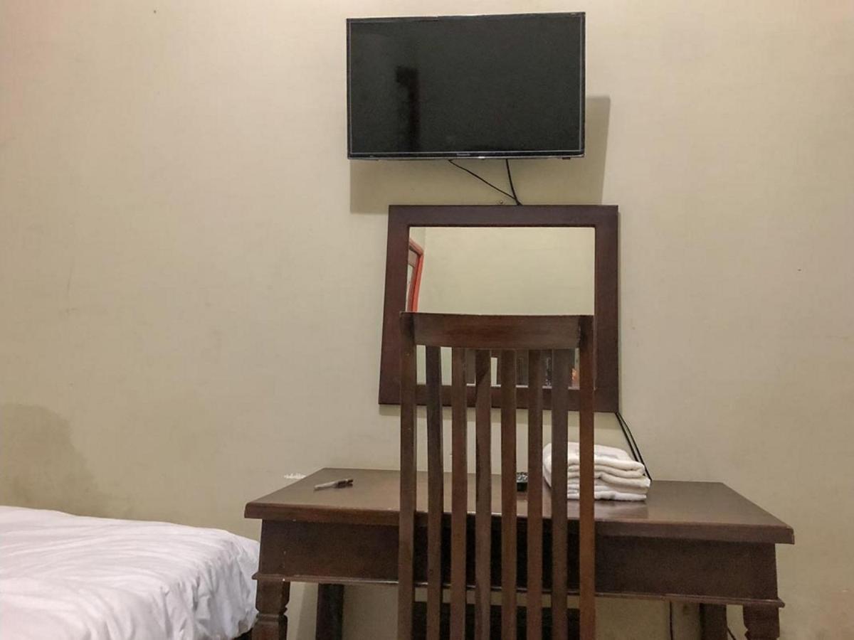 Sinar Hotel Enrekang ภายนอก รูปภาพ