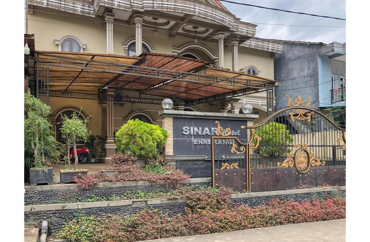 Sinar Hotel Enrekang ภายนอก รูปภาพ