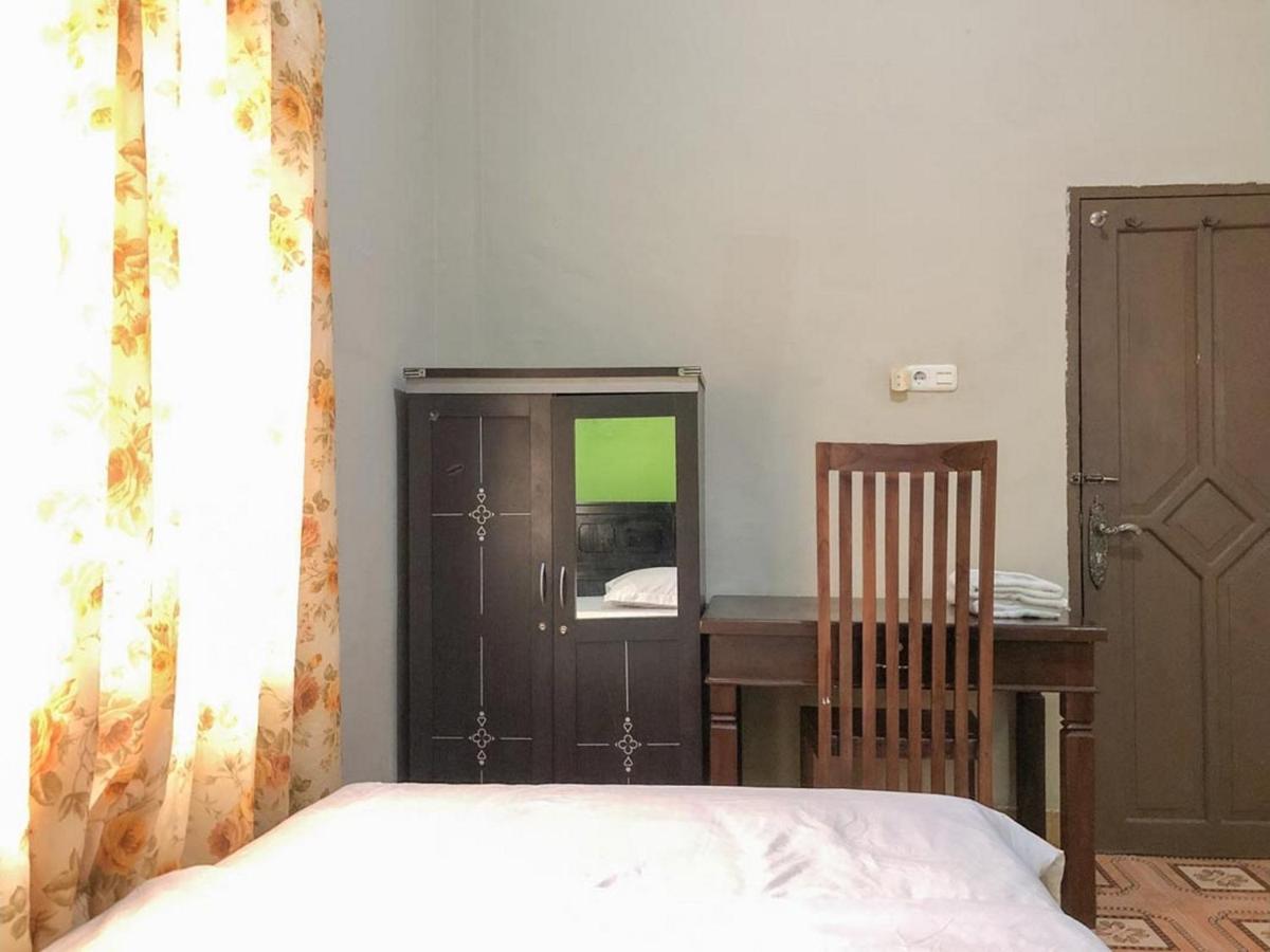 Sinar Hotel Enrekang ภายนอก รูปภาพ