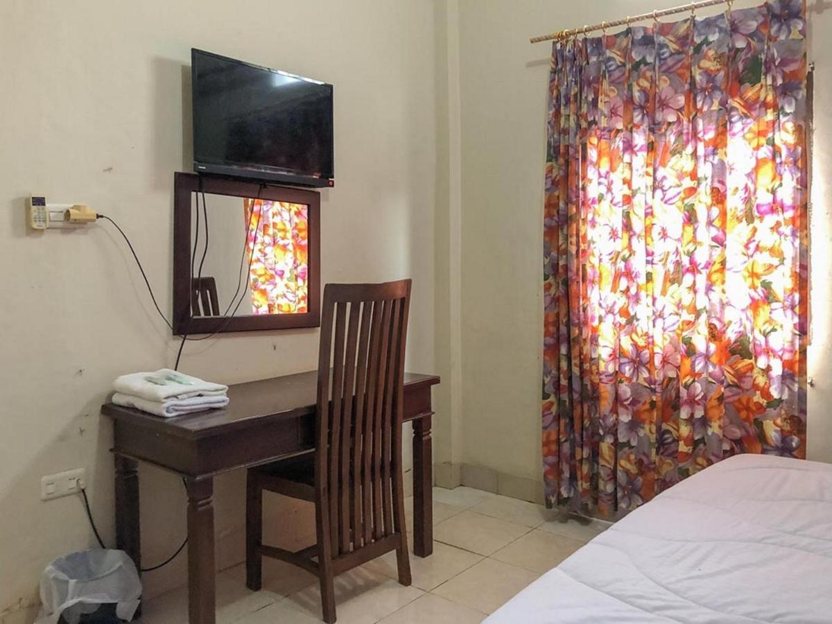 Sinar Hotel Enrekang ภายนอก รูปภาพ