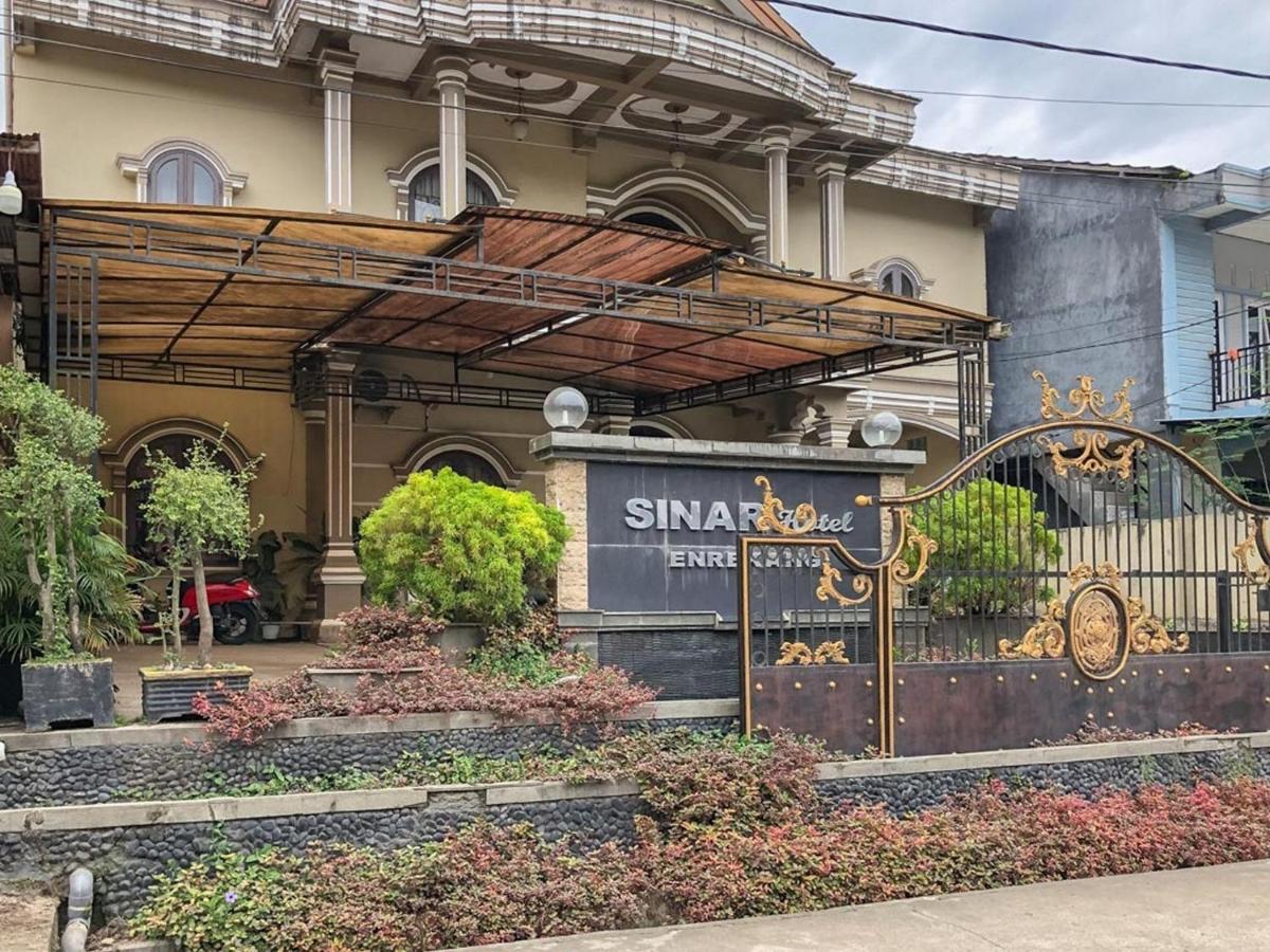 Sinar Hotel Enrekang ภายนอก รูปภาพ